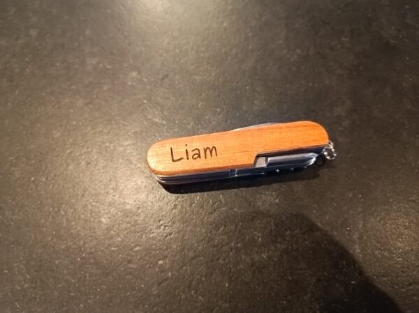 Personalisiertes Sackmesser aus Rosenholz - Image 3